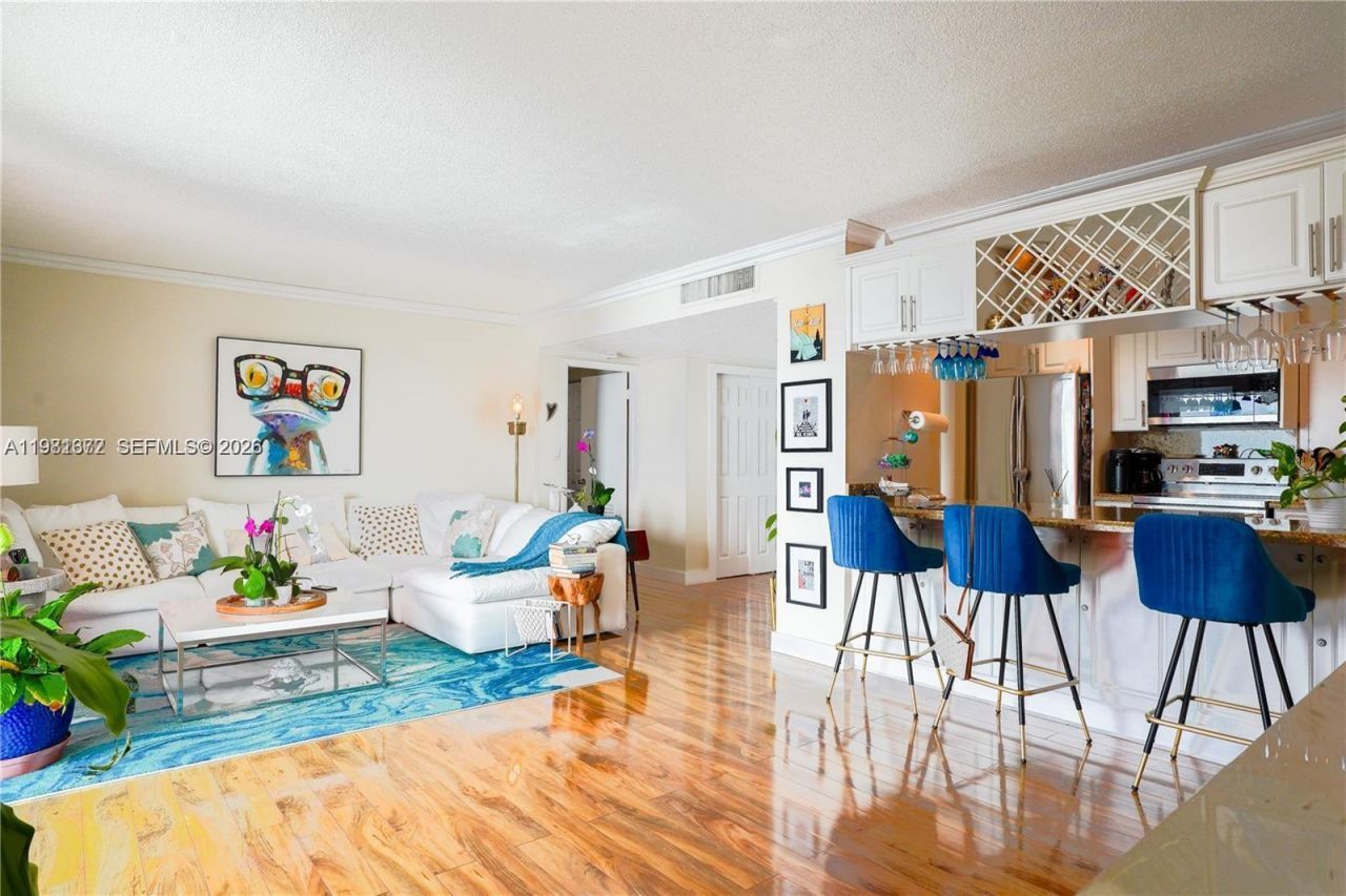 11111 Biscayne Blvd, Unit 20E, Miami, FL 33181 Photo