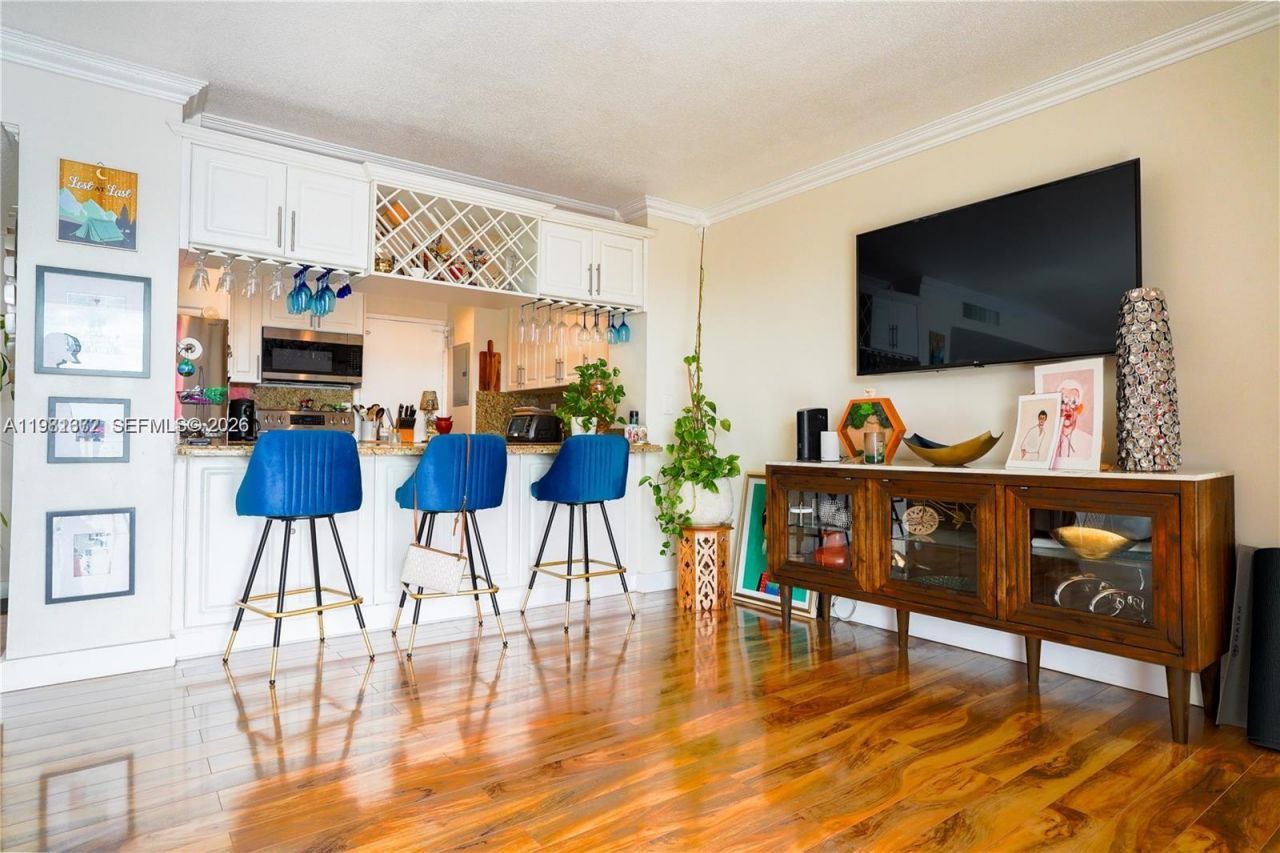 11111 Biscayne Blvd, Unit 20E, Miami, FL 33181 Photo