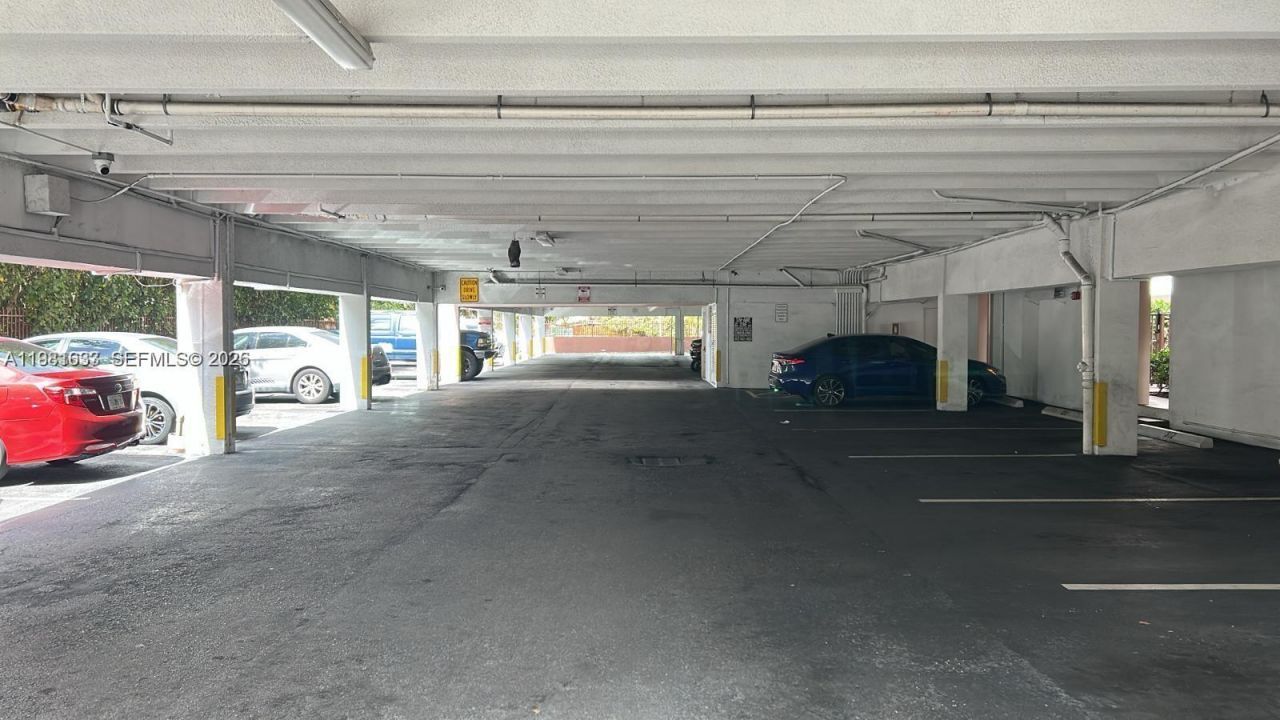 690 NE 123rd St , Unit 208, North Miami, FL 33161 Photo