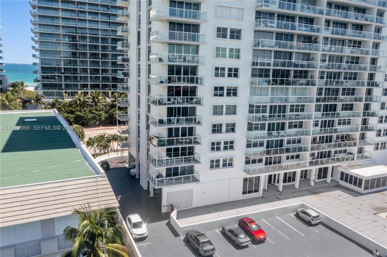5750 Collins Ave , Unit 4F, Miami Beach, FL 33140 Photo