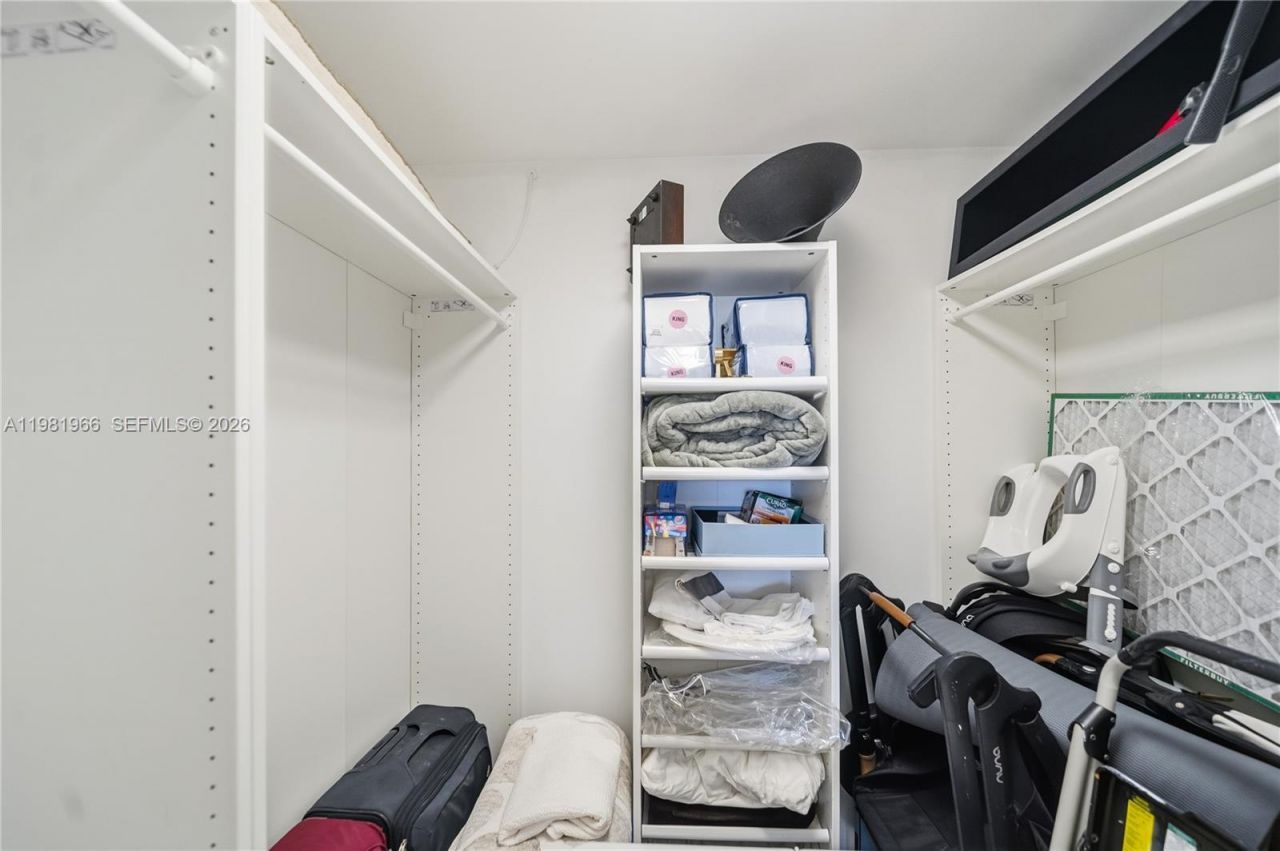 5750 Collins Ave , Unit 4F, Miami Beach, FL 33140 Photo