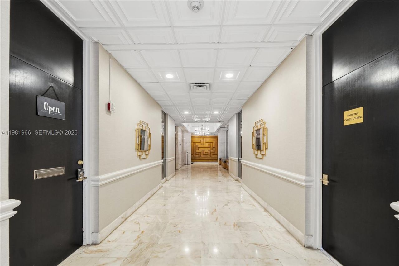 5750 Collins Ave , Unit 4F, Miami Beach, FL 33140 Photo