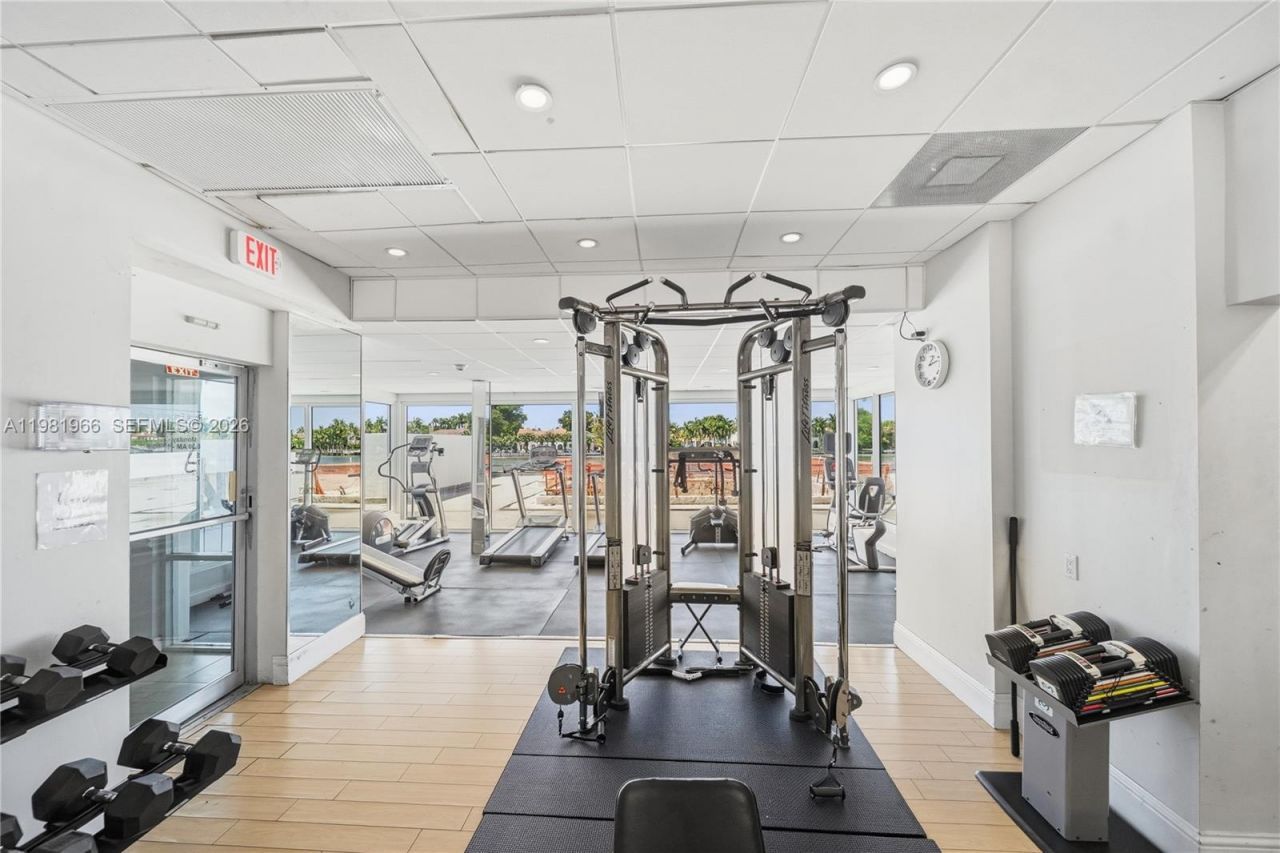 5750 Collins Ave , Unit 4F, Miami Beach, FL 33140 Photo