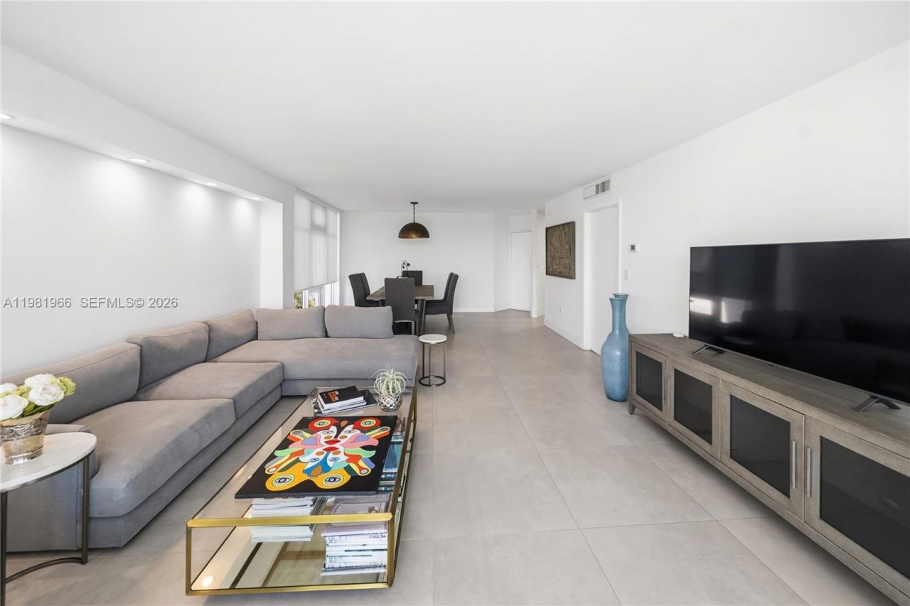 5750 Collins Ave , Unit 4F, Miami Beach, FL 33140 Photo