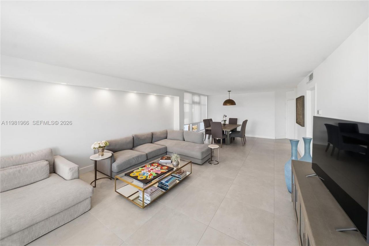 5750 Collins Ave , Unit 4F, Miami Beach, FL 33140 Photo