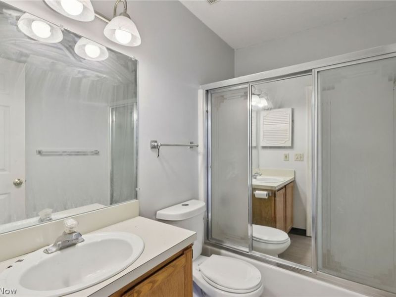 14459 Fullers Lane , Strongsville, OH 44149 Photo 23