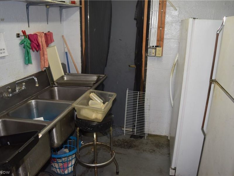 25 N 4th Street, Martins Ferry, OH 43935 Photo 4