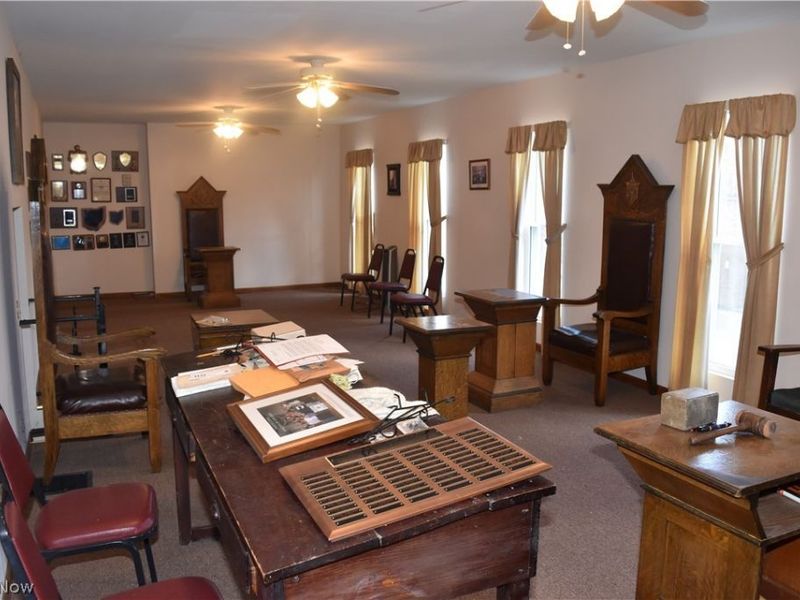 25 N 4th Street, Martins Ferry, OH 43935 Photo 8