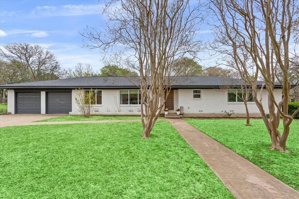 9118 Red Oak Drive, Woodway, TX 76712 Main Photo