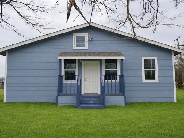 309 E Pine Street , Jacksboro, TX 76458