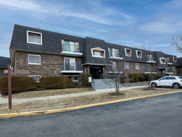 3856 S parkway Drive, Unit 3B, Northbrook, IL 60062