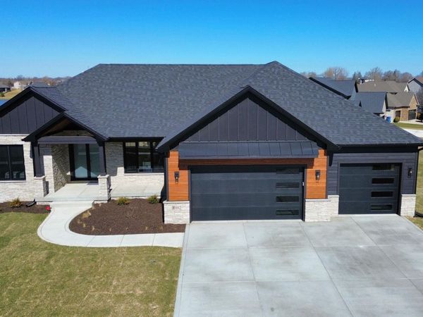 10102 Lakeview Drive, St. John, IN 46373