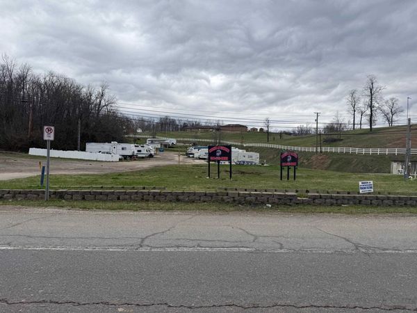 55 Howells Mill Rd, Ona, WV 25545