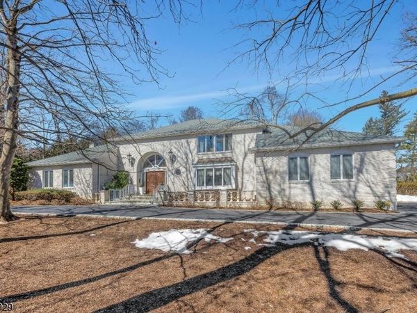 510 Hampton Hill Rd, Franklin Lakes, NJ 07417