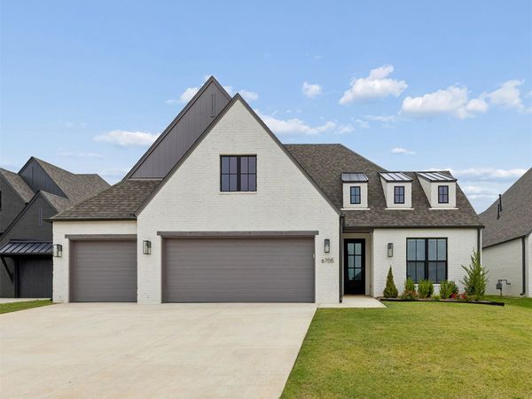 6705 S Fir Avenue, Broken Arrow, OK 74011