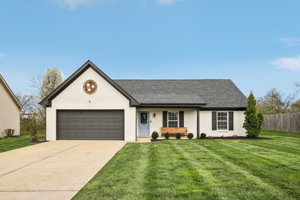 1049 Monticello Pl, Gallatin, TN 37066 Main Photo