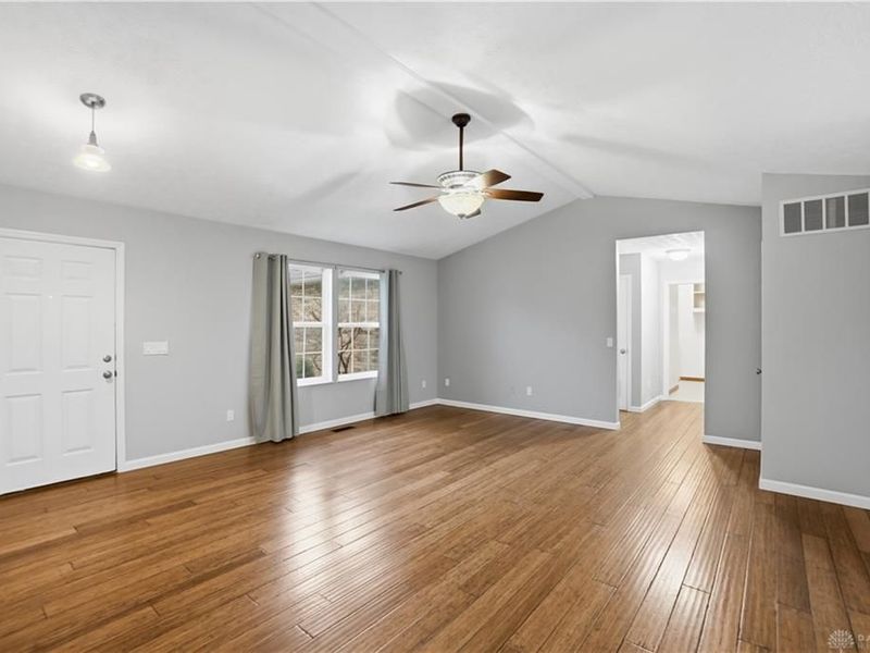 20 Berry Court, Germantown, OH 45327 Photo 8