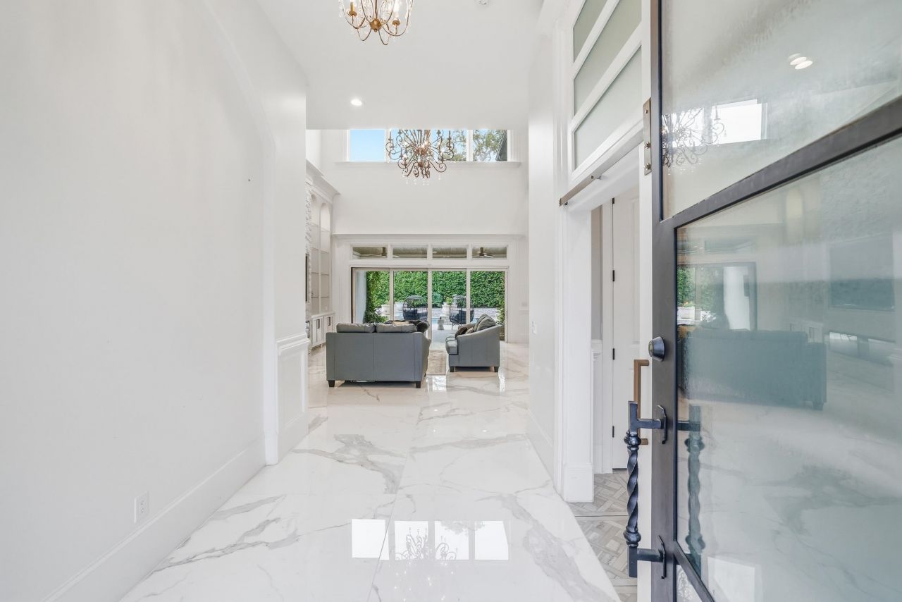 3203 Ocean Blvd. N Photo 15