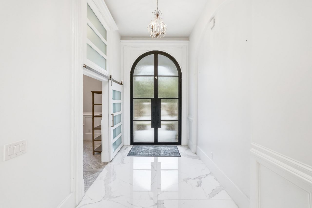 3203 Ocean Blvd. N Photo 16