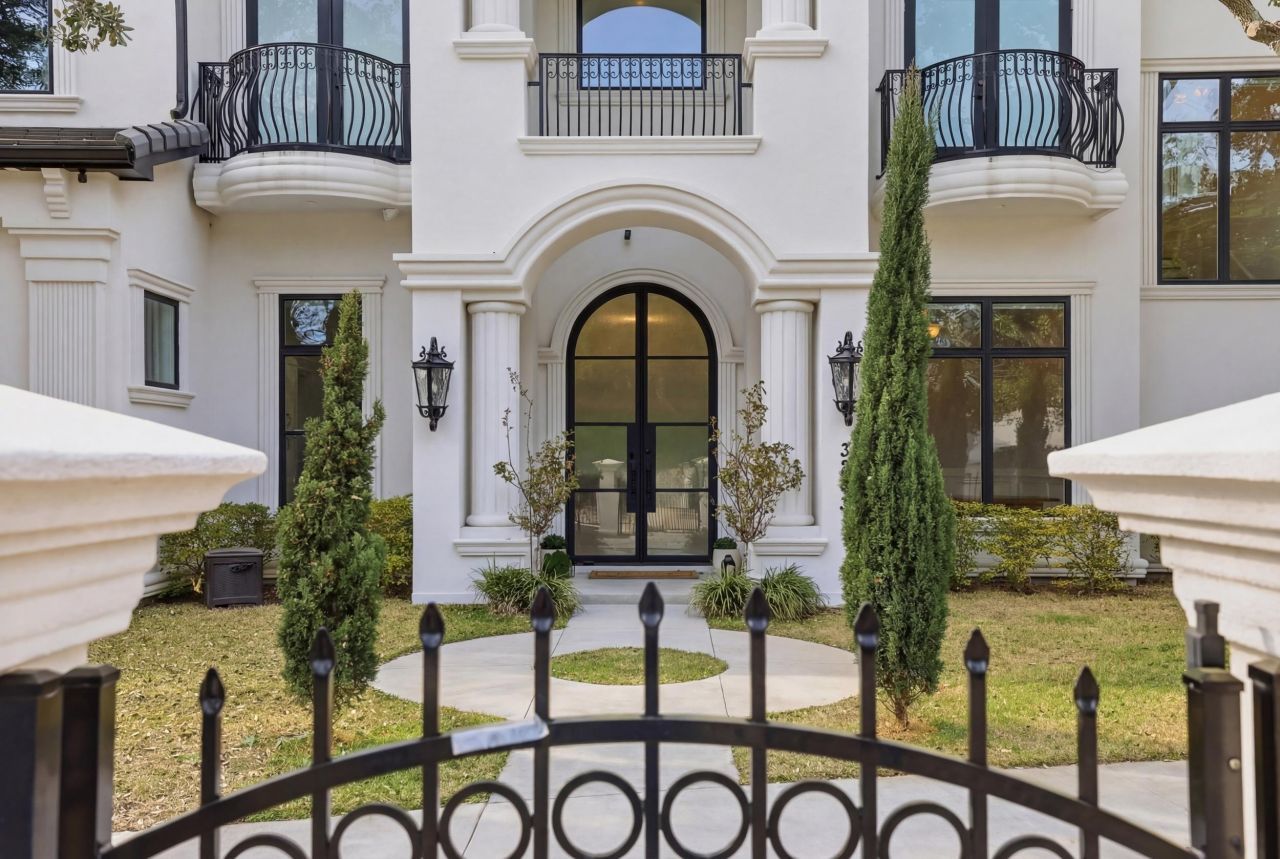 3203 Ocean Blvd. N Photo 5