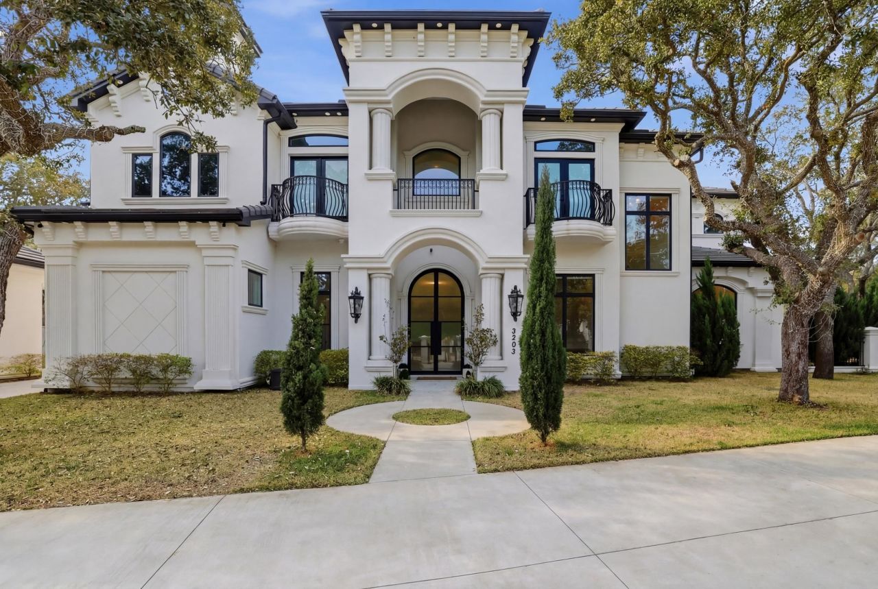 3203 Ocean Blvd. N Photo 8