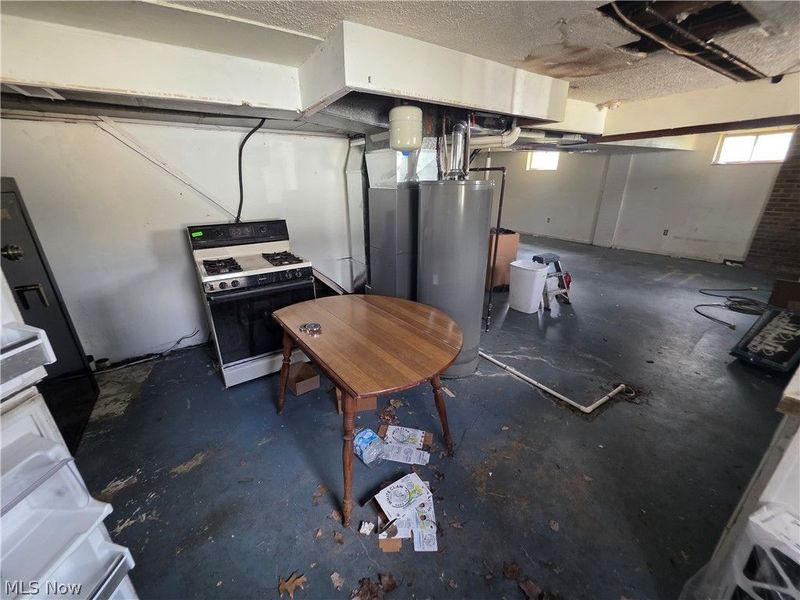 554 E Taggart Street, East Palestine, OH 44413 Photo 11