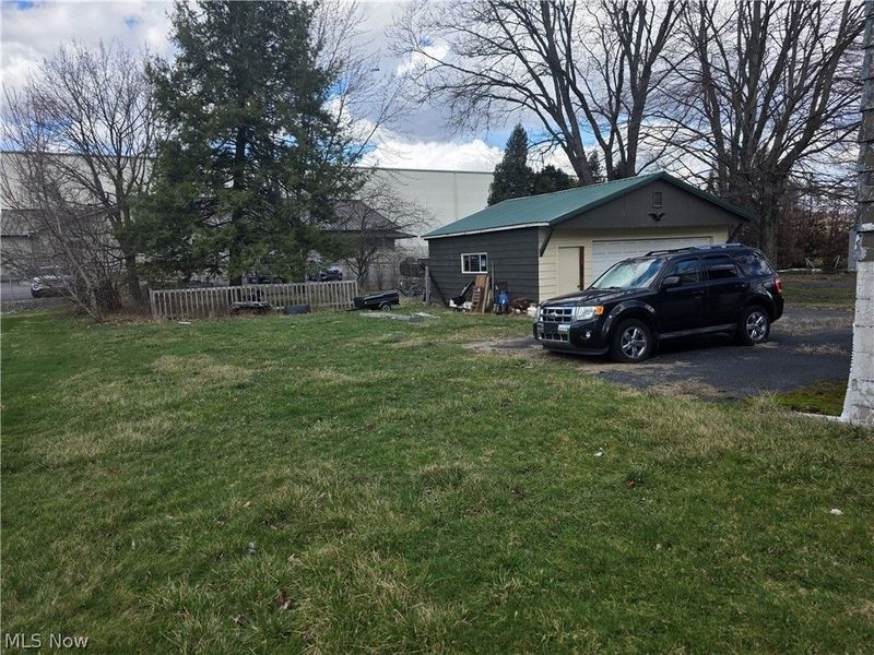 554 E Taggart Street, East Palestine, OH 44413 Photo 5