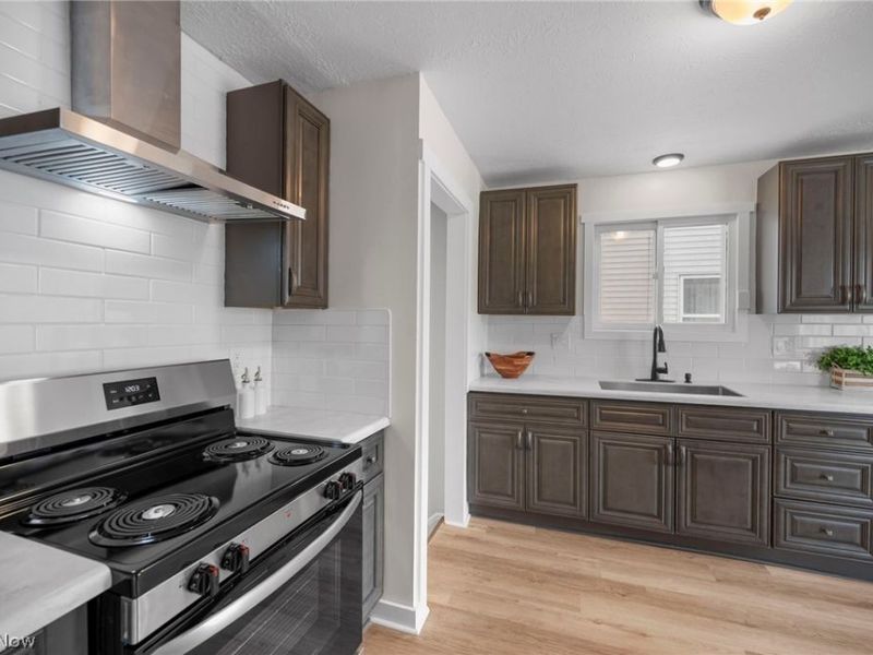 6810 Belmere Drive , Parma, OH 44129 Photo 17