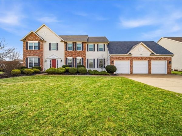 27067 Sanctuary Lane, Olmsted Twp, OH 44138