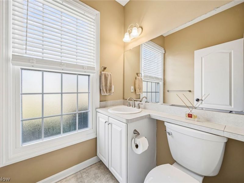 27067 Sanctuary Lane, Olmsted Township, OH 44138 Photo 15