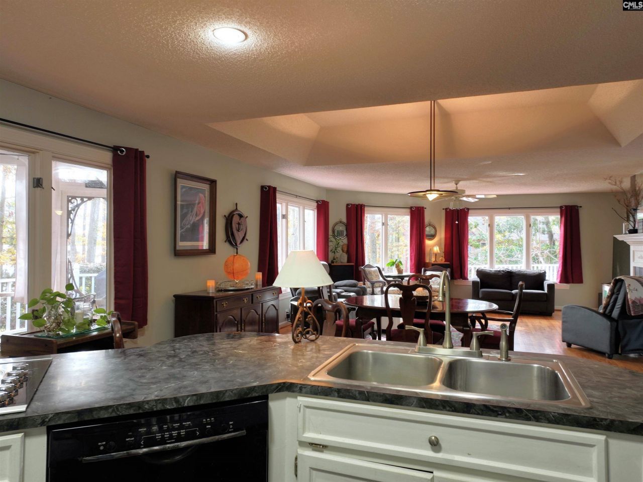 97 Lake Point Drive  Photo 18