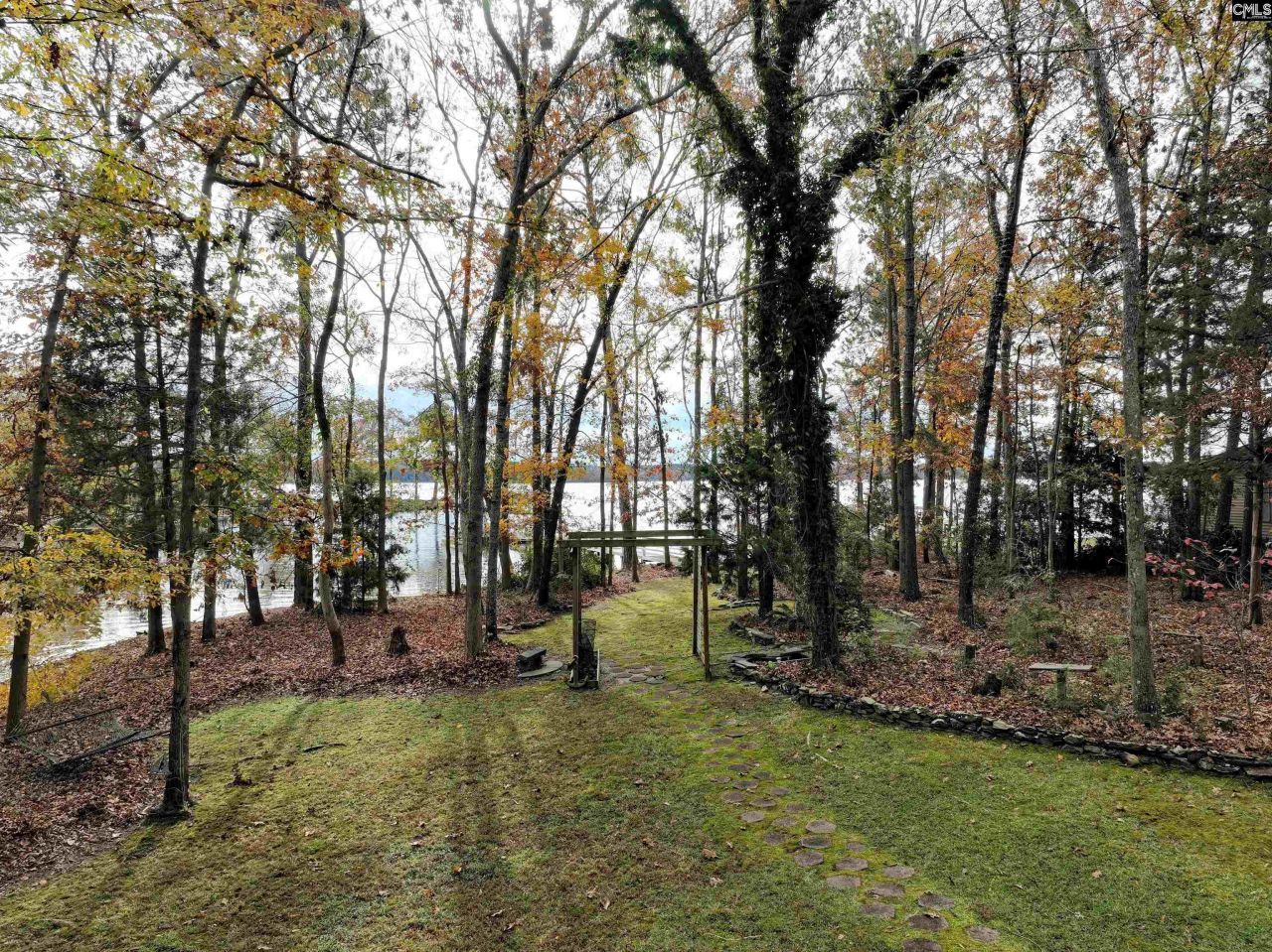 97 Lake Point Drive  Photo 7