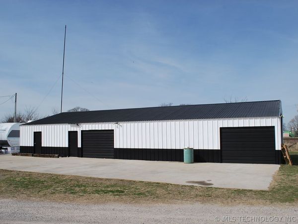 1000 Crown Street , Thackerville, OK 73459