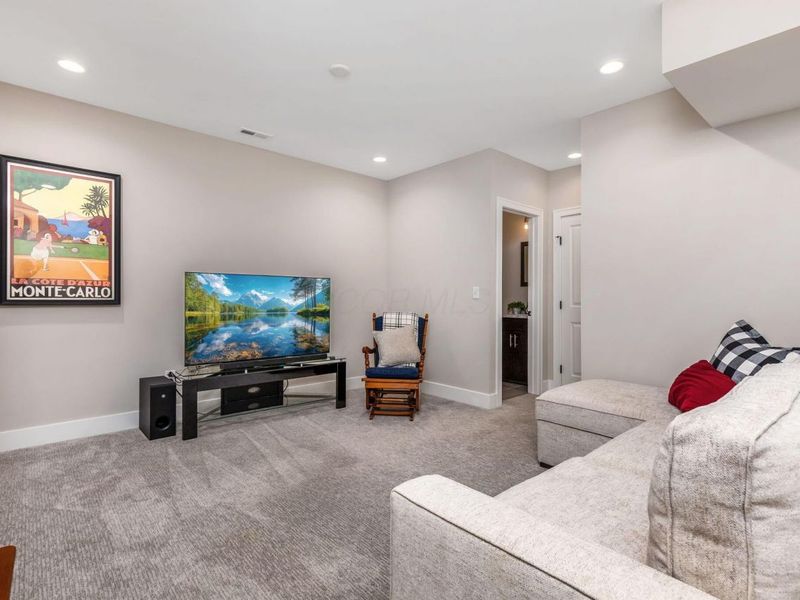 760 N 6th Street , Columbus, OH 43215 Photo 49