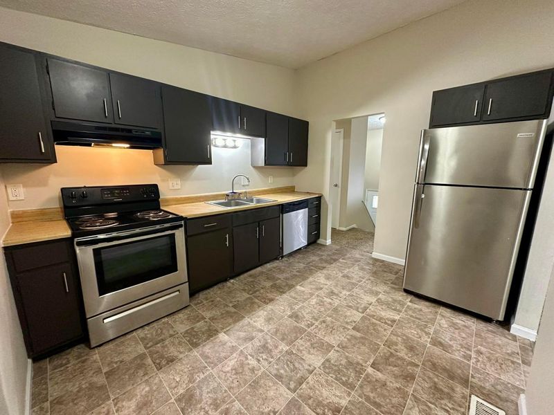 6518 Centennial Drive , Reynoldsburg, OH 43068 Photo 7