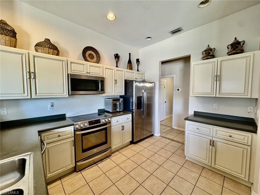 2041 24th Ave Ne, Naples, FL 34120 Photo