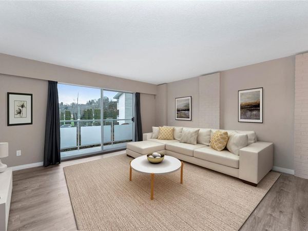 1490 Garnet Rd, Unit 205, Saanich, BC V8P 5L1