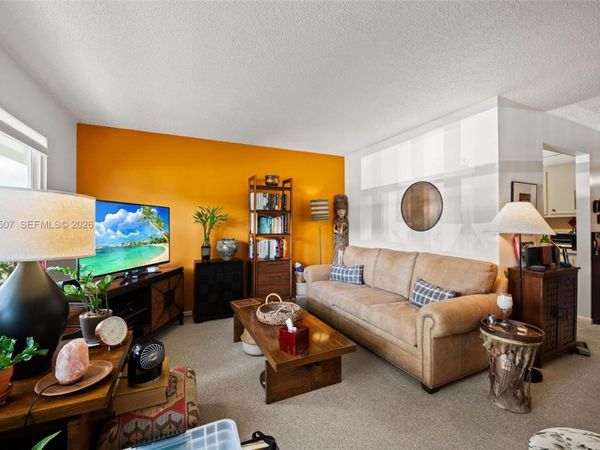 13255 SW 7th Ct, Unit 111D, Pembroke Pines, FL 33027