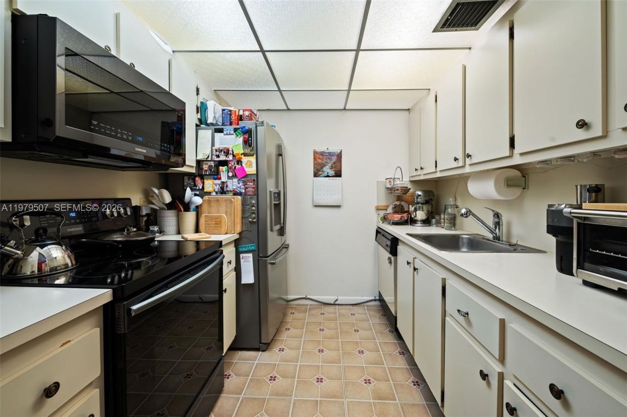 13255 SW 7th Ct, Unit 111D, Pembroke Pines, FL 33027 Photo