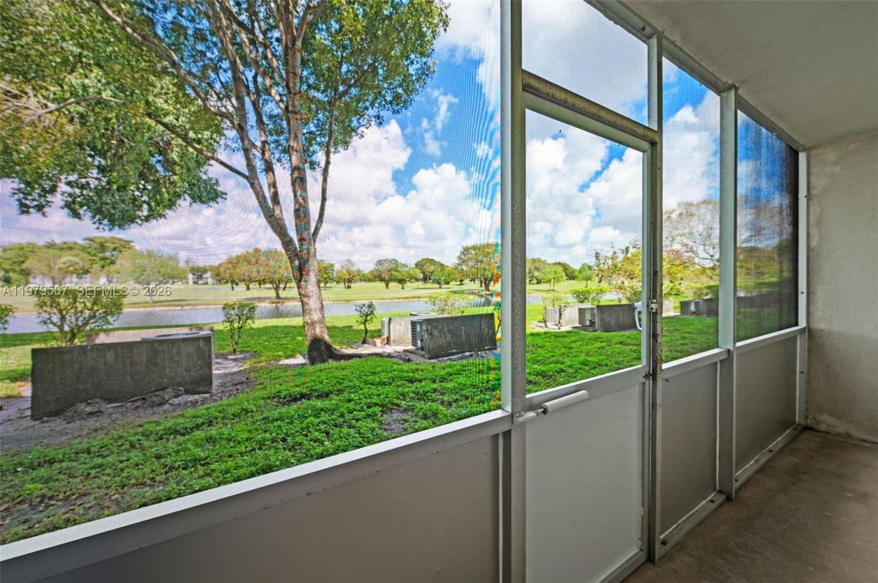 13255 SW 7th Ct, Unit 111D, Pembroke Pines, FL 33027 Photo