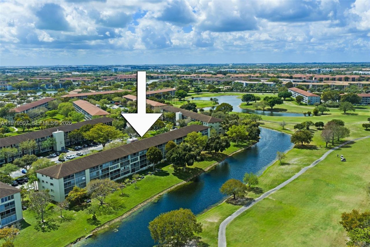 13255 SW 7th Ct, Unit 111D, Pembroke Pines, FL 33027 Photo