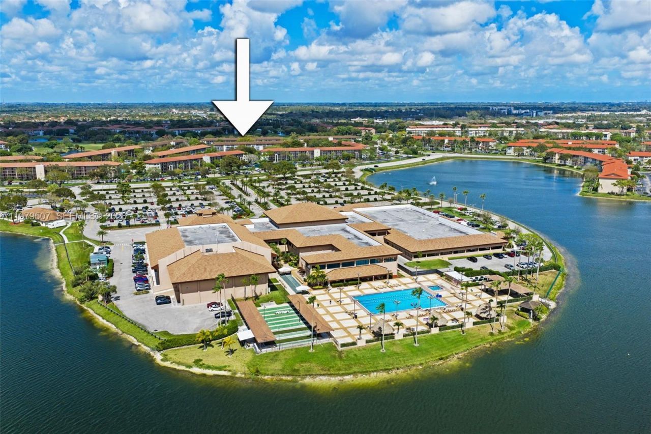 13255 SW 7th Ct, Unit 111D, Pembroke Pines, FL 33027 Photo