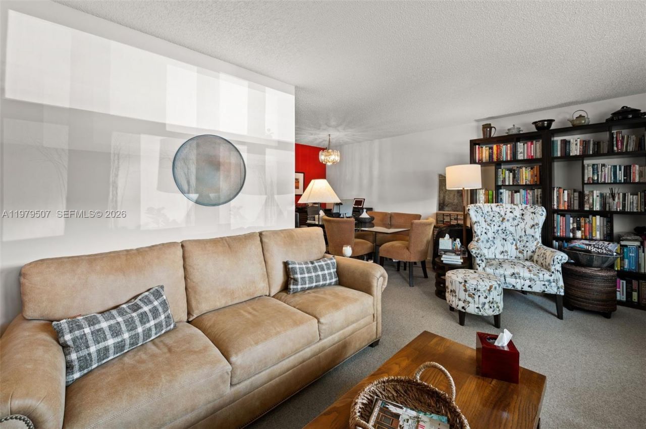 13255 SW 7th Ct, Unit 111D, Pembroke Pines, FL 33027 Photo