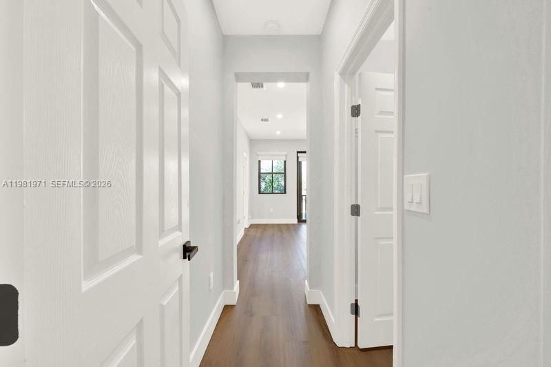 5880 NW 104th Path , Doral, FL 33178 Photo