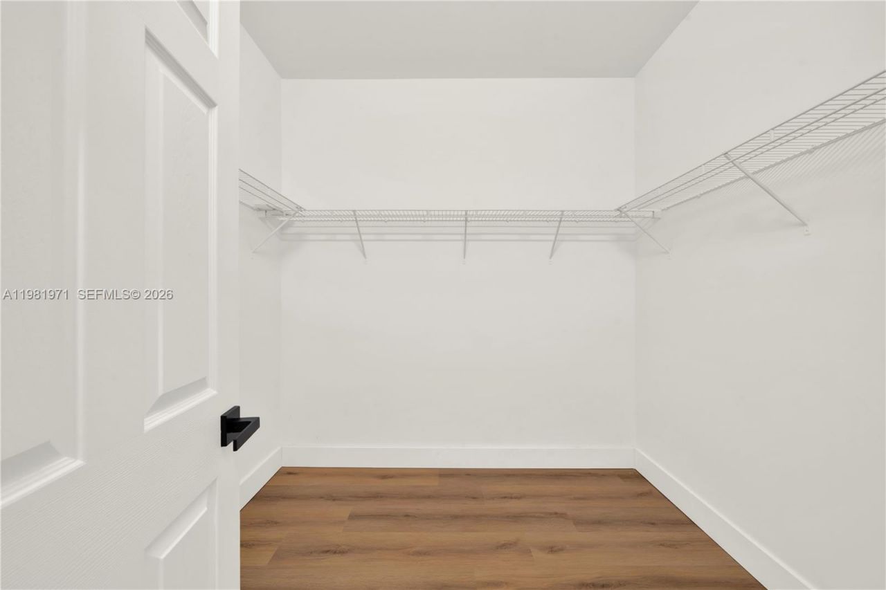 5880 NW 104th Path , Doral, FL 33178 Photo