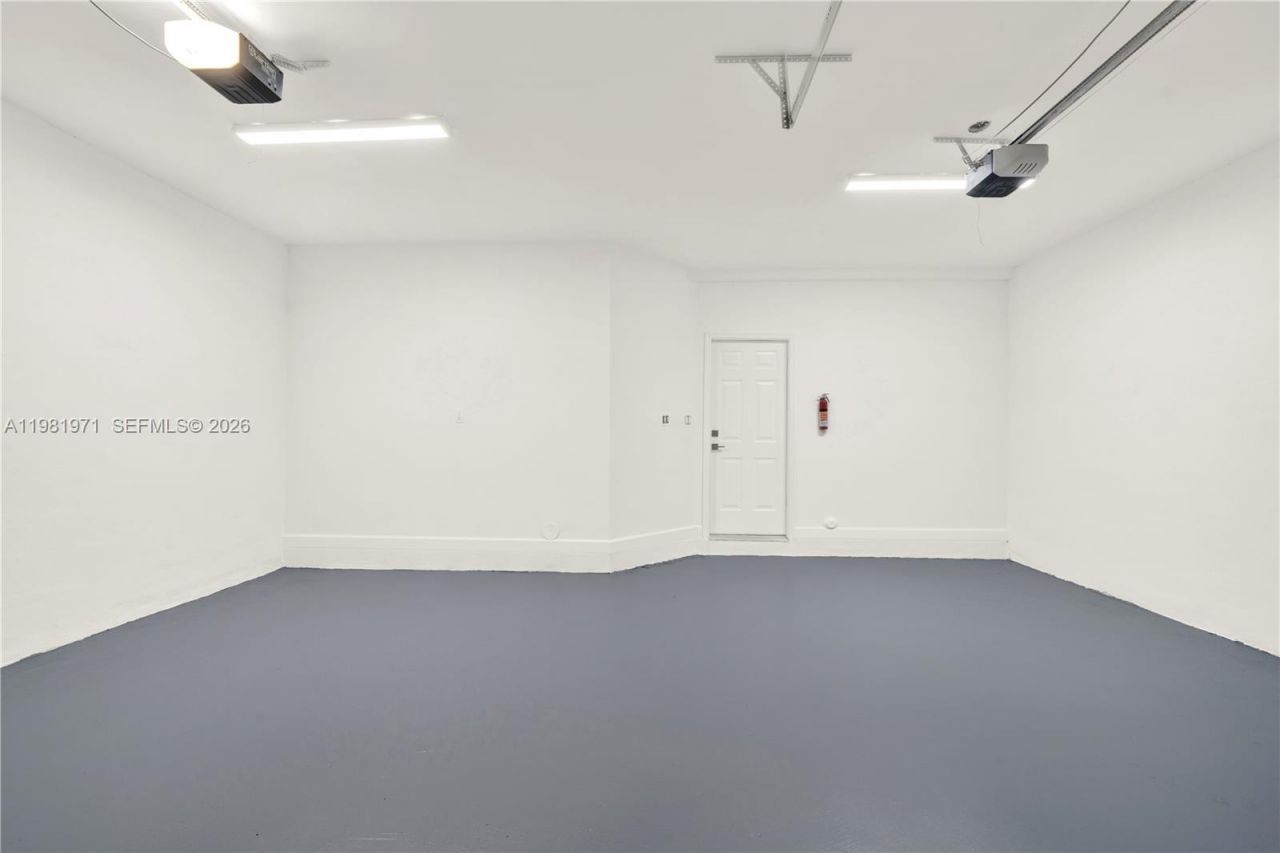 5880 NW 104th Path , Doral, FL 33178 Photo