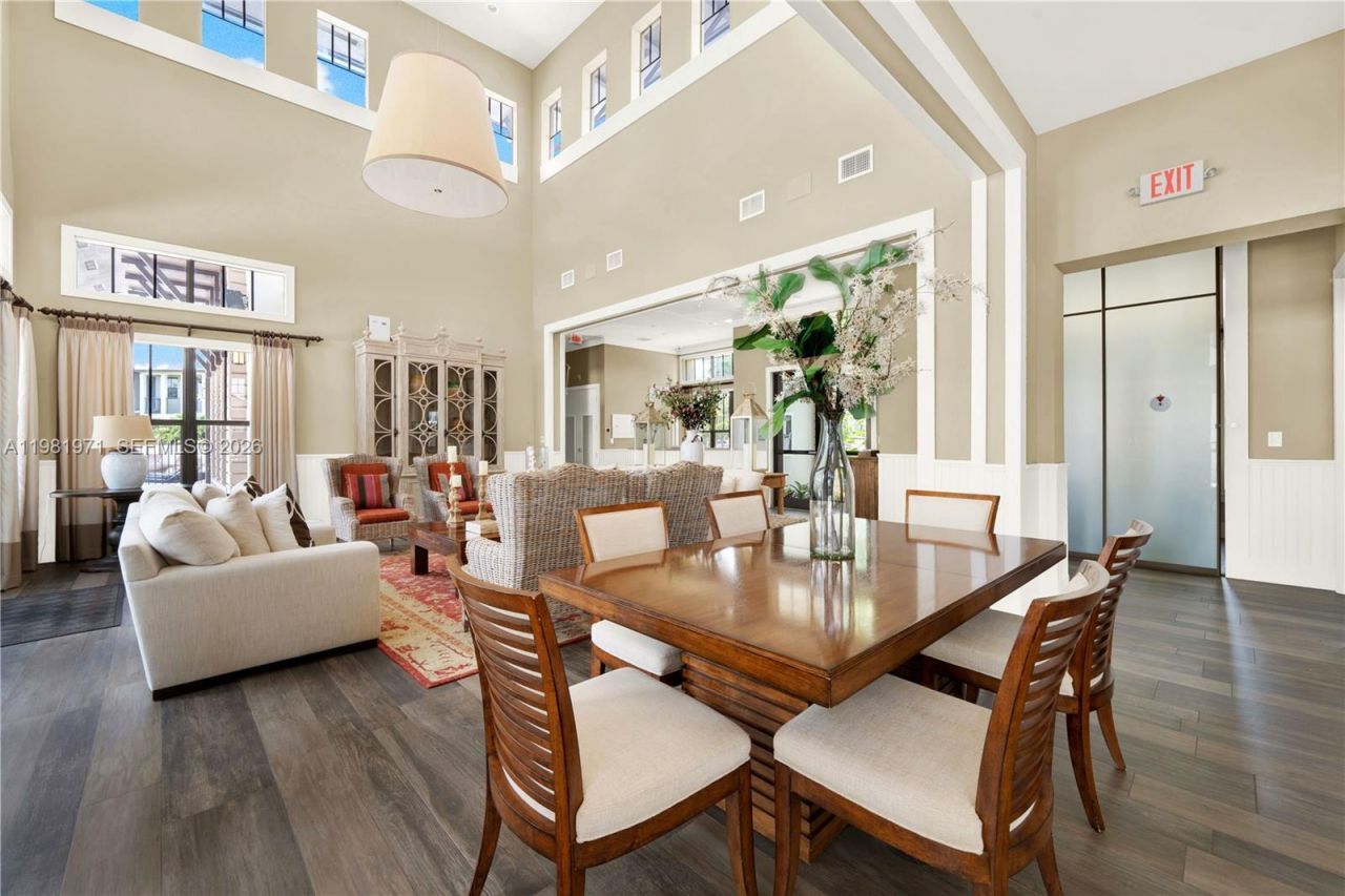 5880 NW 104th Path , Doral, FL 33178 Photo