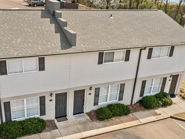 111 1802 West Jackson Avenue, Oxford, MS 38655