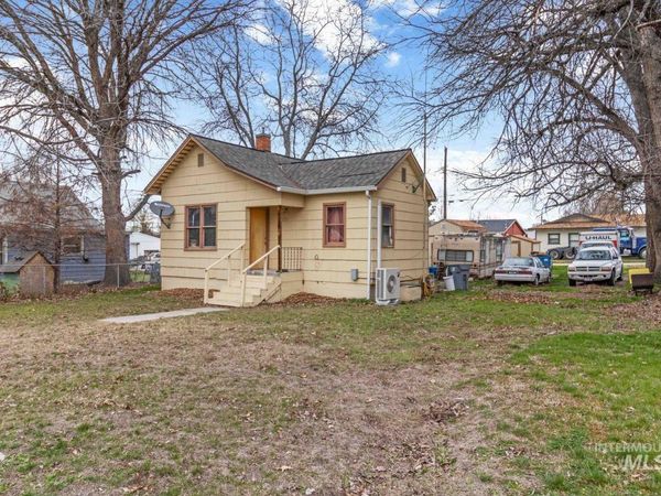 223 E Chicago St, Caldwell, ID 83605
