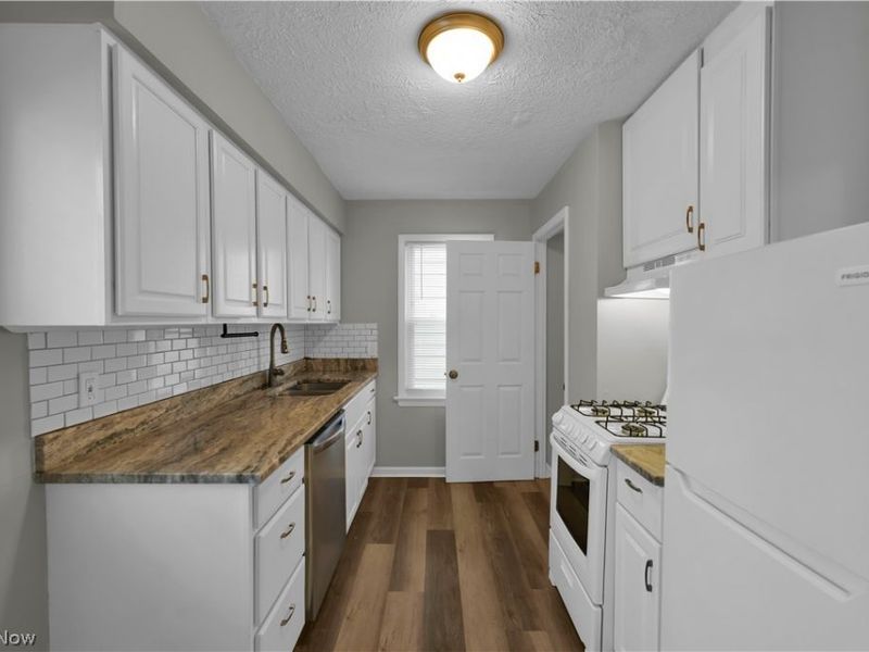 4561 W 148th Street, Cleveland, OH 44135 Photo 6